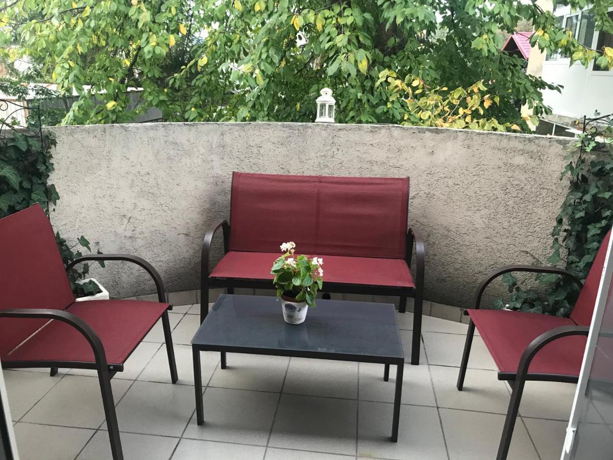 Garsoniera Mandrilor Leilighet Slănic Eksteriør bilde